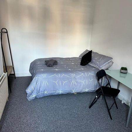 Stoke-on-Trent Tiye Estates Short Stay מראה חיצוני תמונה